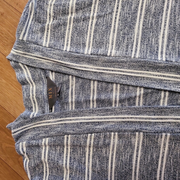 Cardigan - Picture 2 of 5